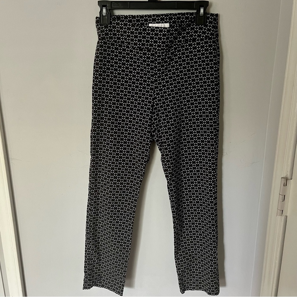 Margaret M- Slimming Pant- M- Black and White Print